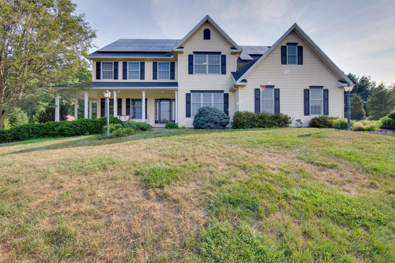 Hummelstown Hideaway With Game Room And Large Yard! Luaran gambar